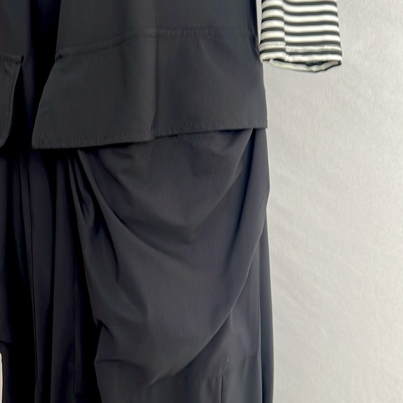 Forever Smock with No-Wrinkle Fabric - Picture 2 of 4